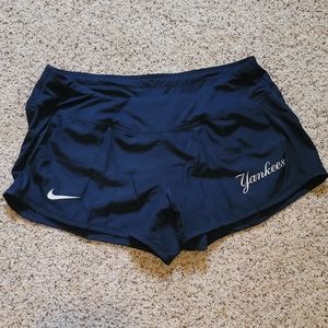 NIKE Yankees Shorts